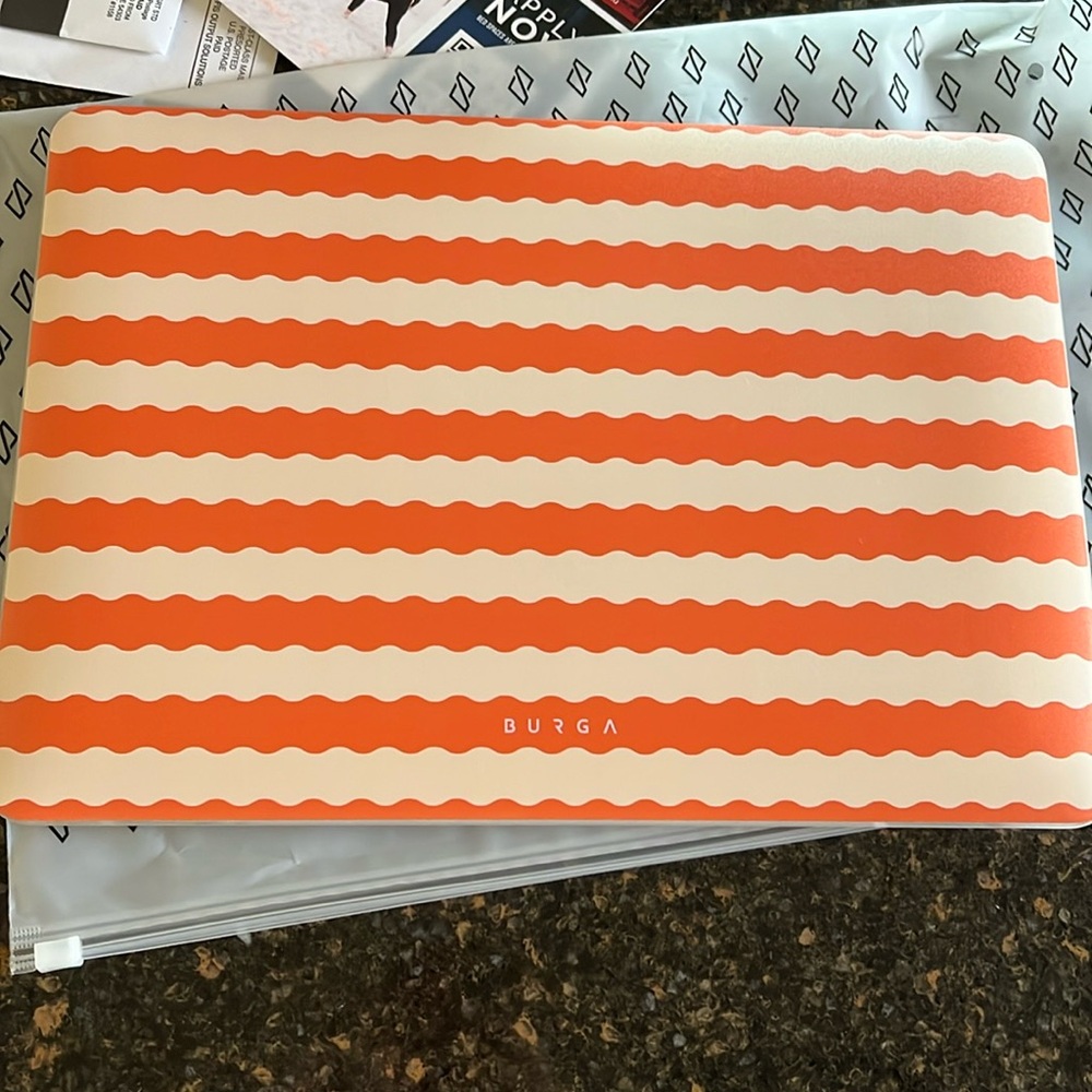 Burga Macbook Air 13" case
